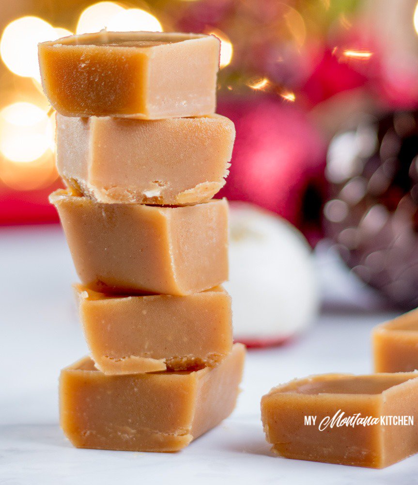 This rich low carb peanut butter fudge is easy, tastes delicious, and no-one will no it is sugar free (and only 2 ingredients)! #trimhealthymama #lowcarb #keto #peanutbutterfudge #lowcarbpeanutbutterfudge #christmasrecipes #peanutbutterfudge #peanutbutter #sugarfreefudge #sugarfree