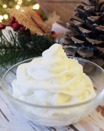 Peppermint Whipped Cream (THM-S, Low Carb, Sugar Free)
