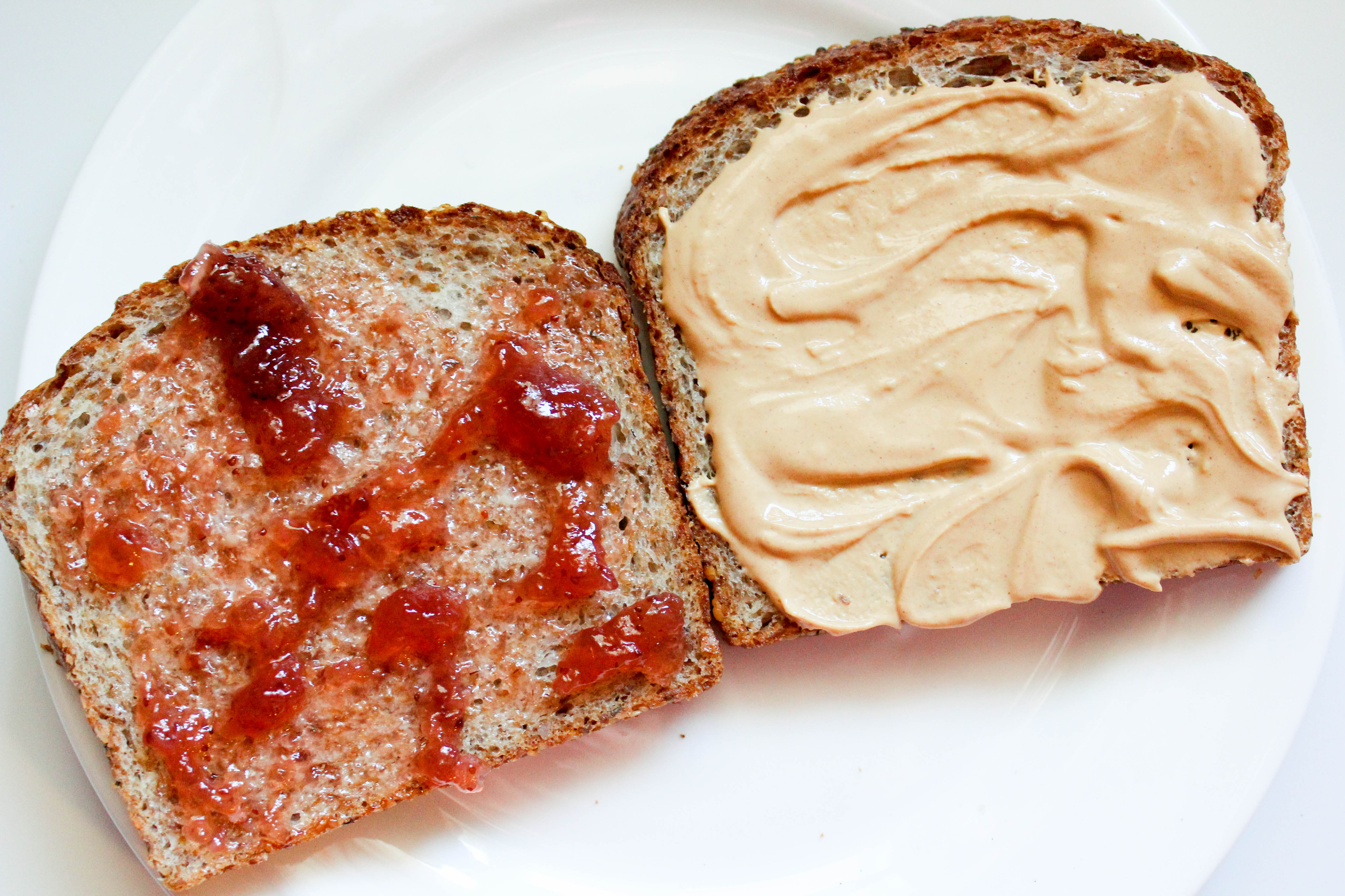 Grilled Peanut Butter and Jelly Sandwich (THM-E, Low Fat)
