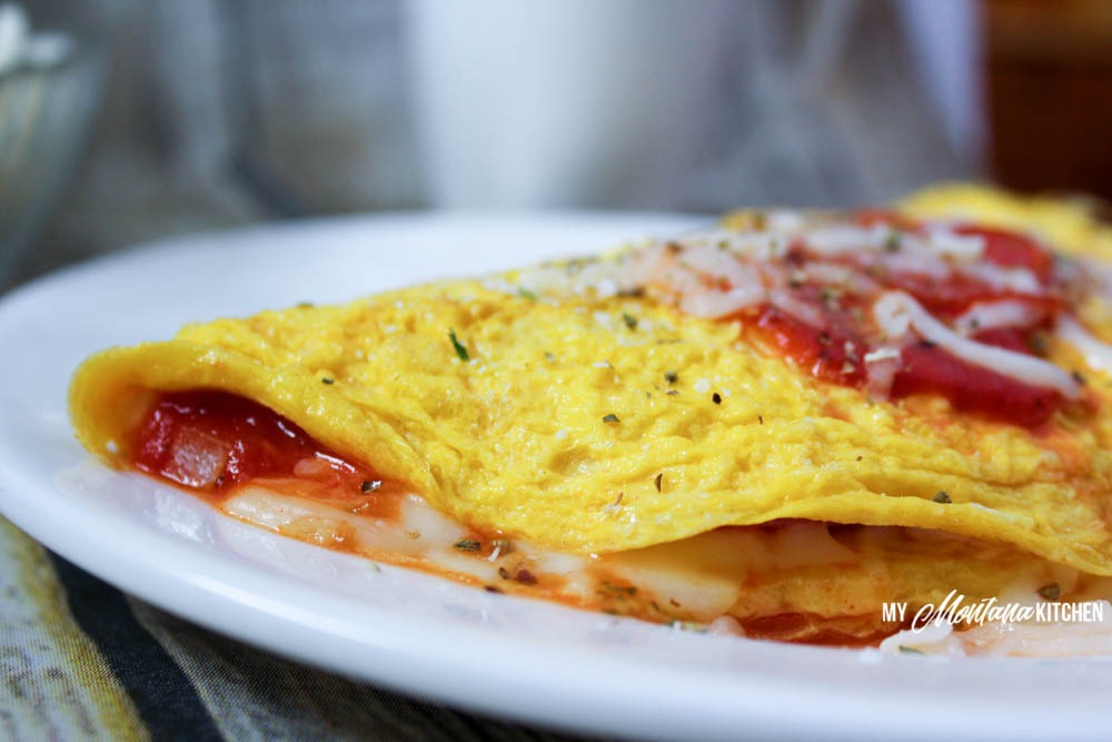 Easy Lunch Ideas - Pizza Omelette (THM, Low Carb) #trimhealthymama #thmlunch #quicklunch #easylunchideas