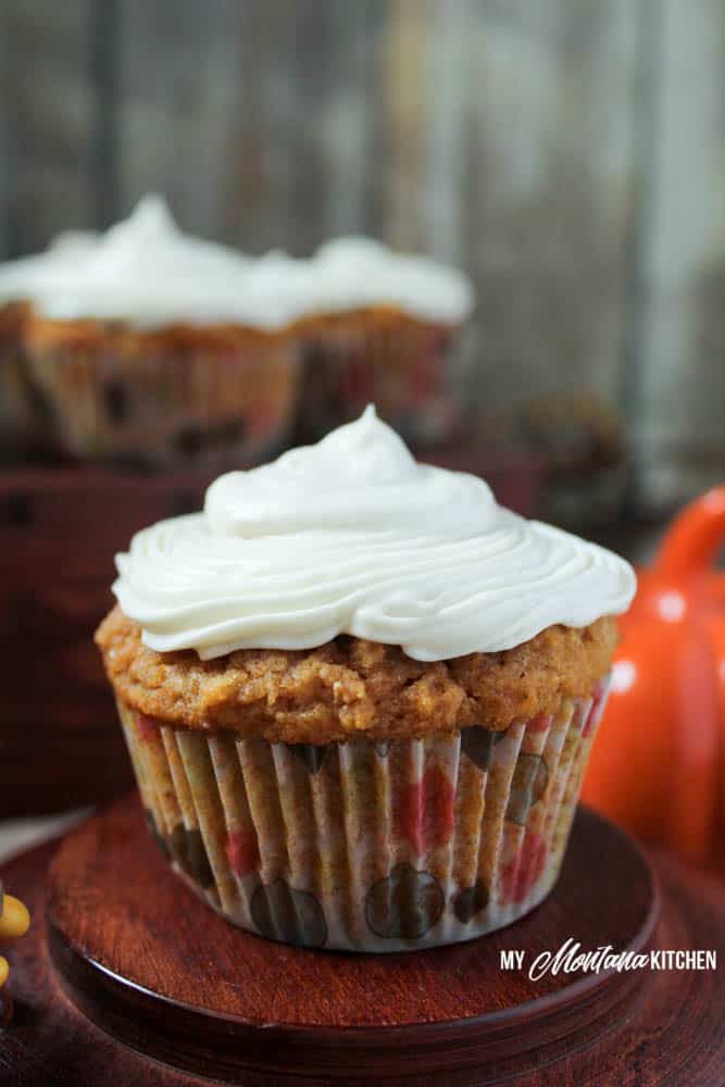 Pumpkin Spice Cupcakes with Maple Cream Cheese Frosting (Low Carb, Sugar Free, THM-S) #trimhealthymama #thms #thm #pumpkinspice #maple #lowcarb #sugarfree #glutenfree