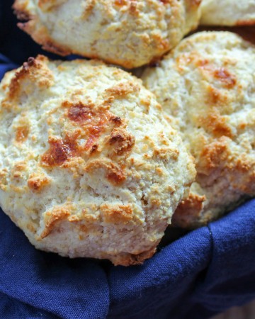 Low Carb Biscuits (THM-S, Gluten Free, Keto) #trimhealthymama #thm #thm-s #biscuits #lowcarb #keto #lowcarbbiscuit #mymontanakitchen