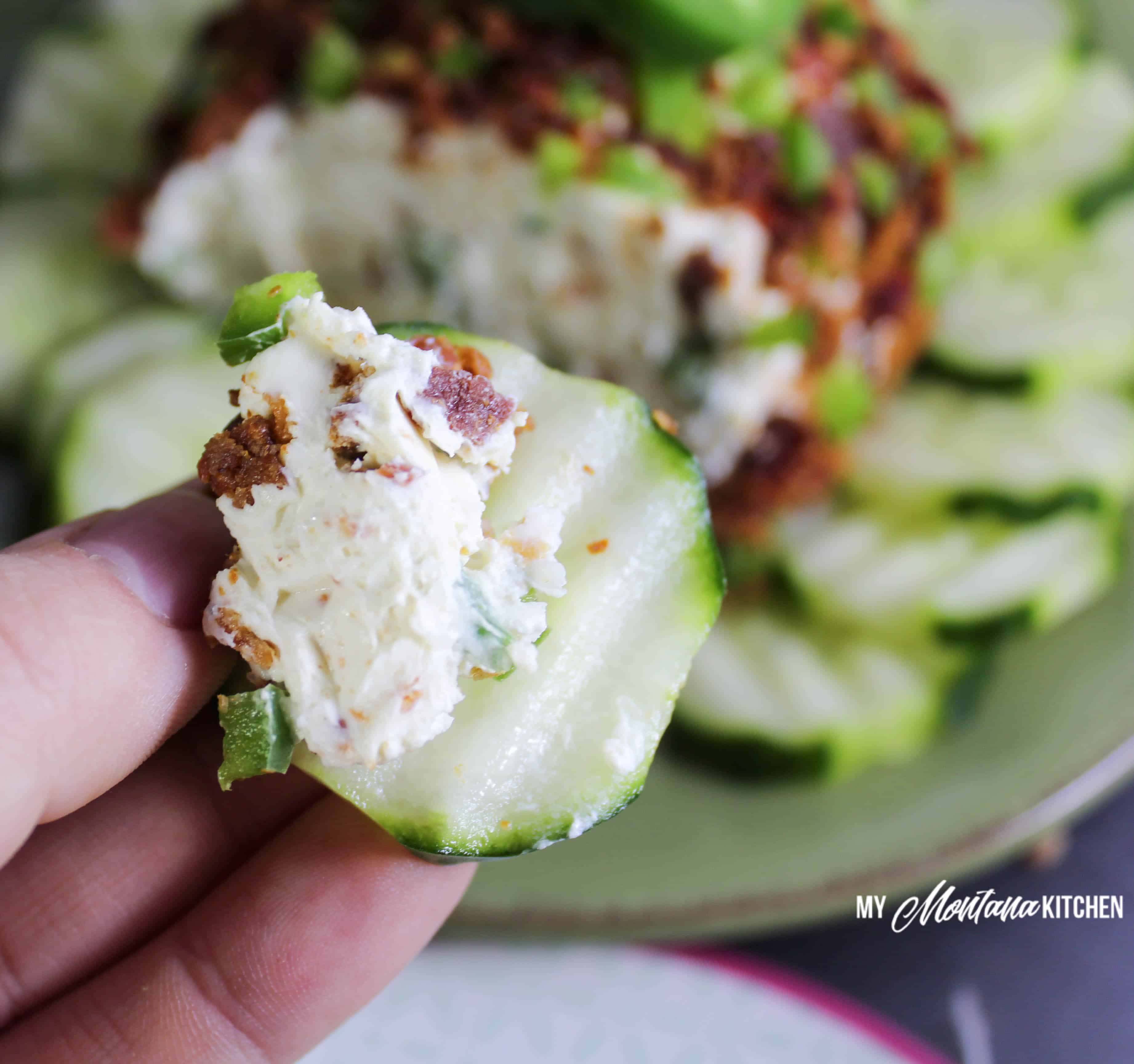 Easy Bacon Jalapeño Cheese Ball (Low Carb, Keto, THM-S) #trimhealthymama #thm #thm-s #cheeseball #bacon #jalapeno #appetizer #creamcheese 