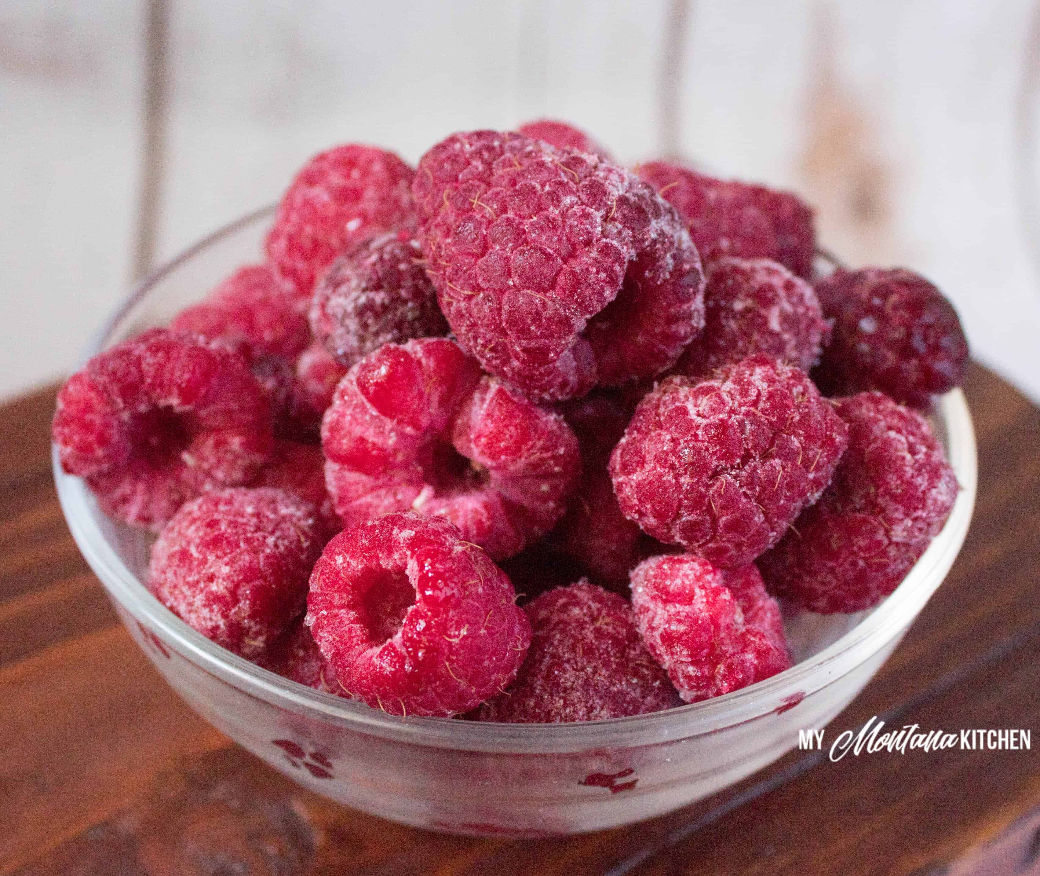 Sparkling Raspberry Soda (Sugar Free, Low Carb, THM-FP) #trimhealthymama #thm #thmfp #fuelpull #raspberry #soda #lowcarb #sugarfree #raspberrysoda