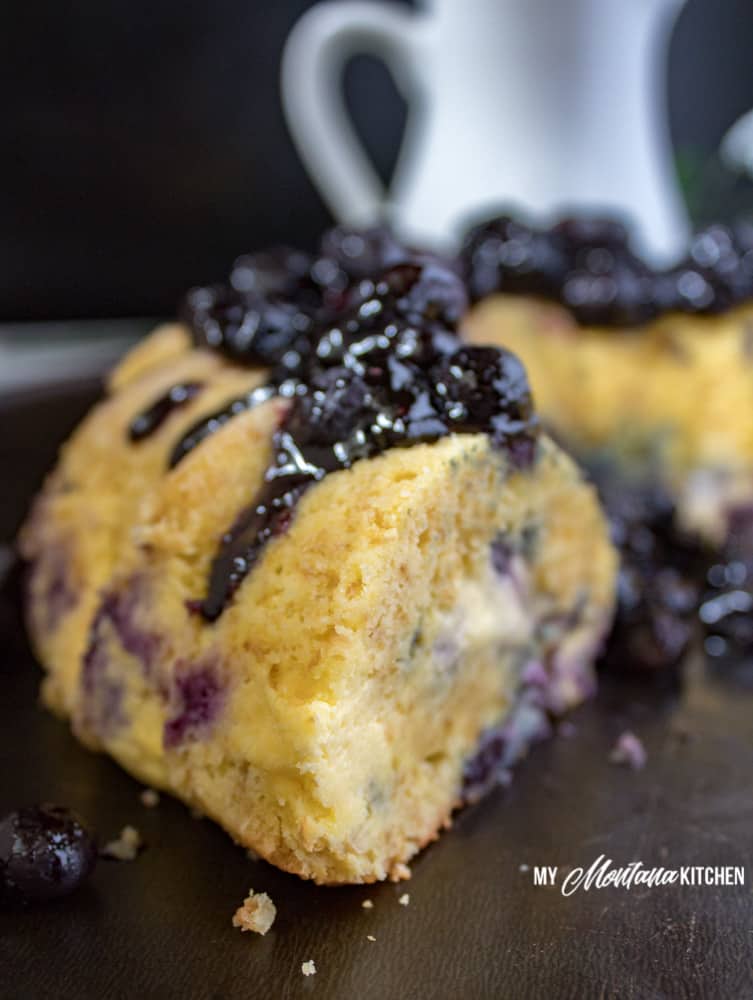 Blueberry Cream Cheese Coffee Cake (Low Carb, THM-S, Sugar Free) #trimhealthymama #thm #thms #lowcarb #glutenfree #coffeecake #blueberry #creamcheese #blueberrycoffeecake #creamcheesecoffeecake