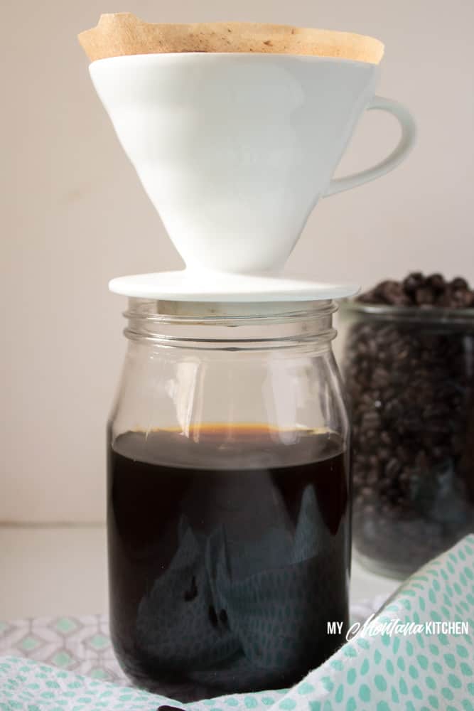 Simple steps and instructions for How to Make Cold Brew Coffee at home! Save some money and make your own! #coldbrew #coffee #coldbrewcoffee #keto #trimhealthymama #thmfp #lowcarb #glutenfree #icedcoffee