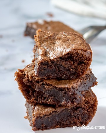 These decadent, fudgy low carb brownies will satisfy that “perfect brownie” longing. But the good news here is that all of these brownies are low carb, sugar free, and a Trim Healthy Mama S Fuel! #lowcarbbrownie #ketobrownies
