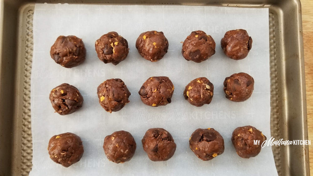 rolling the brownie bites into balls