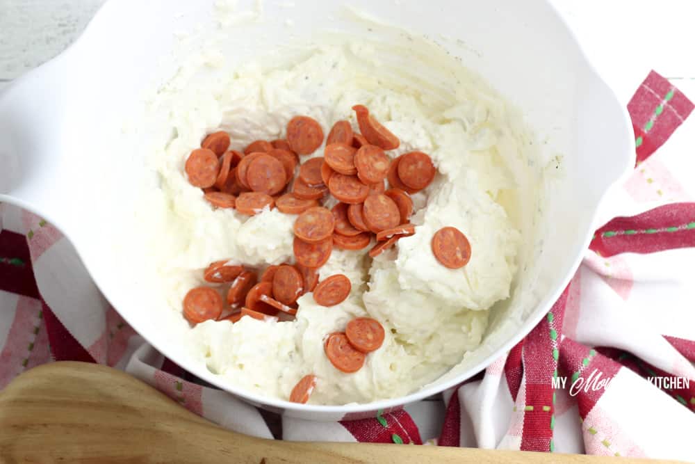 Cheese mixture with pepperoni