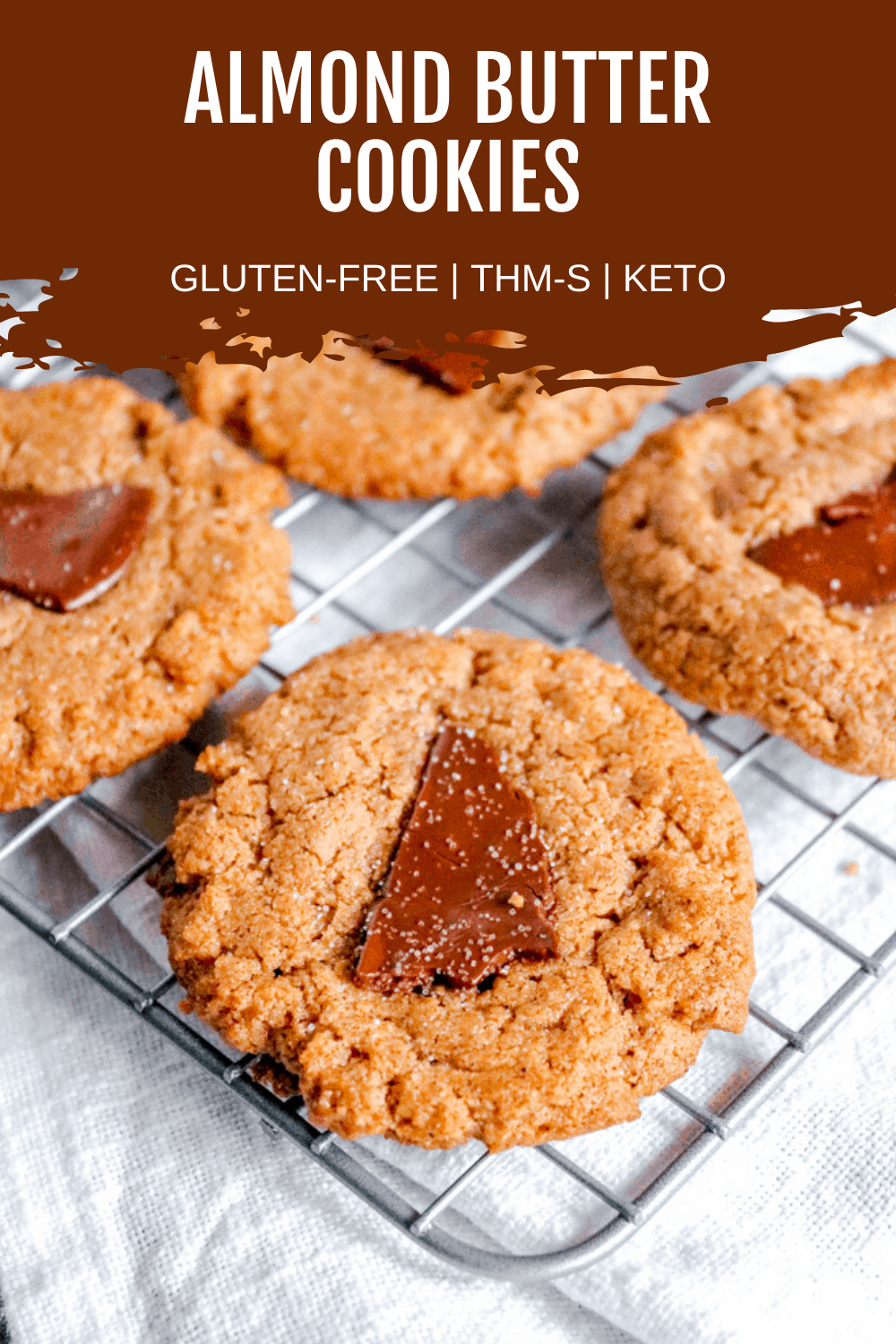 Keto Almond Butter Chocolate Cookies are a flourless cookie that are keto approved and gluten free. 5 ingredients is all it takes to whip up these simple keto chocolate cookies. 