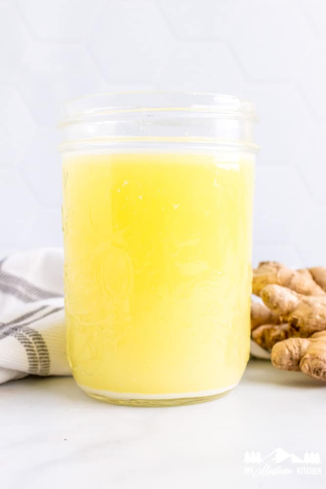 fresh ginger juice in pint jar