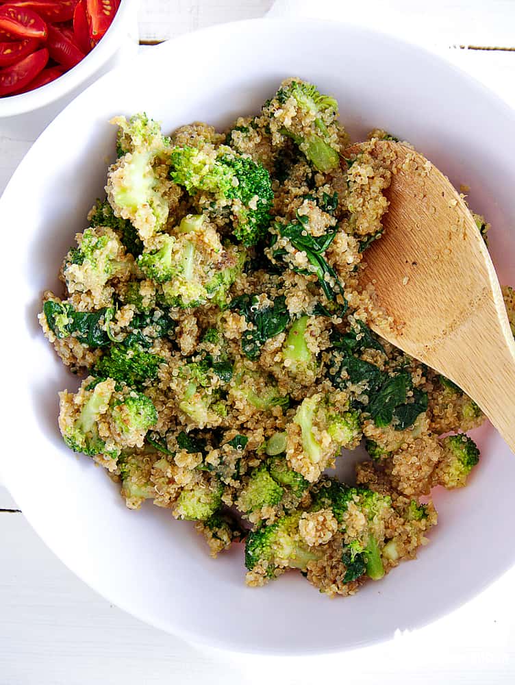 cooked quinoa with broccoli and spinach