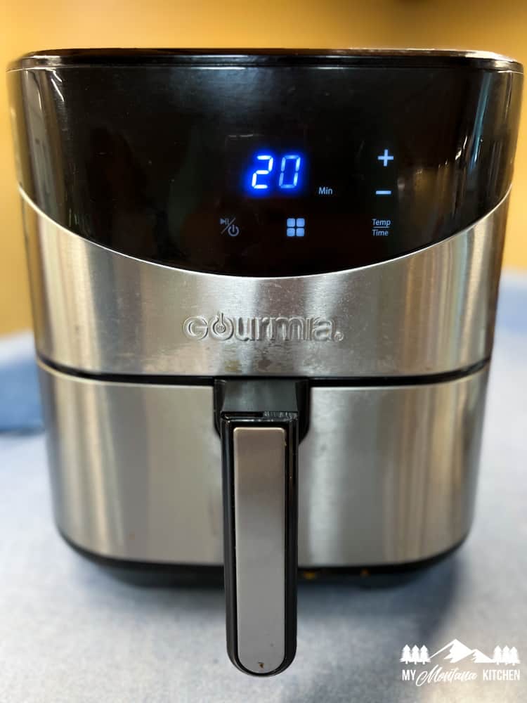 air fryer displaying 20 on the display