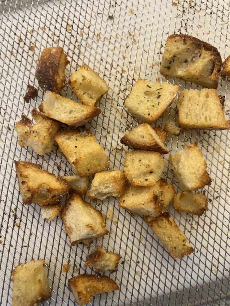 air fryer croutons on air fryer rack
