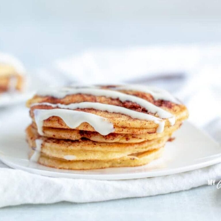 Keto Cinnamon Roll Pancakes