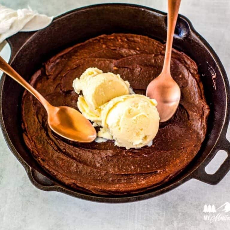 5 Ingredient Keto Skillet Fudgy Brownie